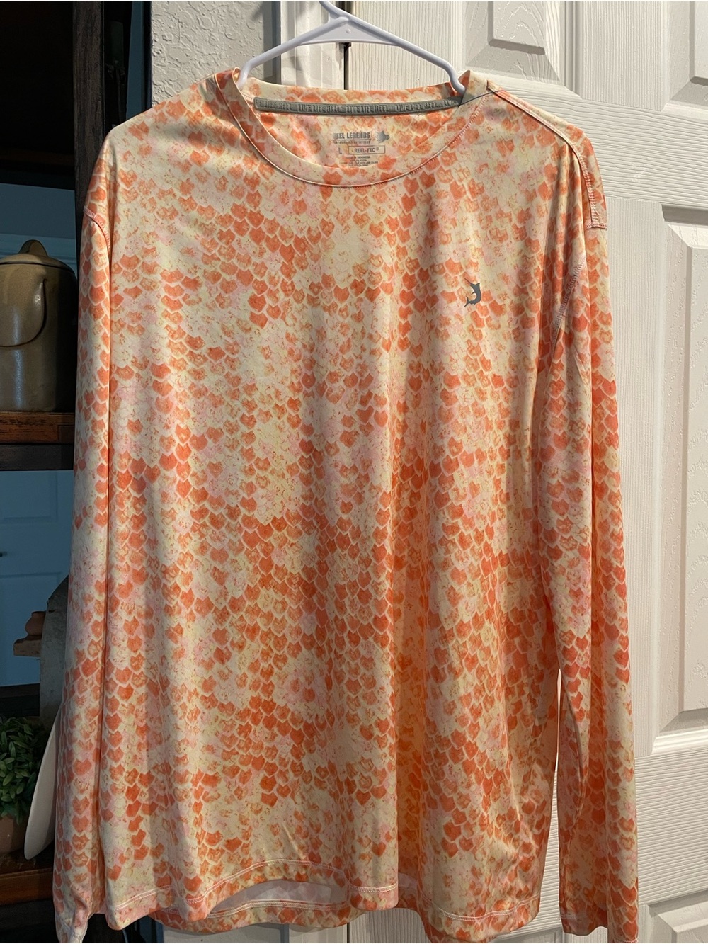 Reel Legends Reel-Tec Women’s L Long sleeve Orange Fishtails print fishing Shirt